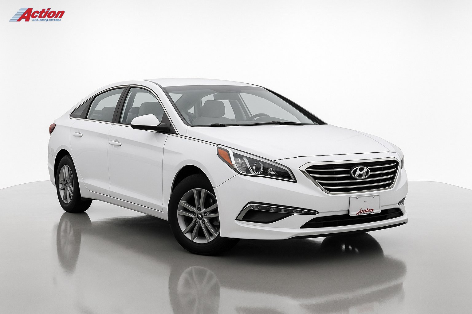 2015 Hyundai Sonata GL, photo 1